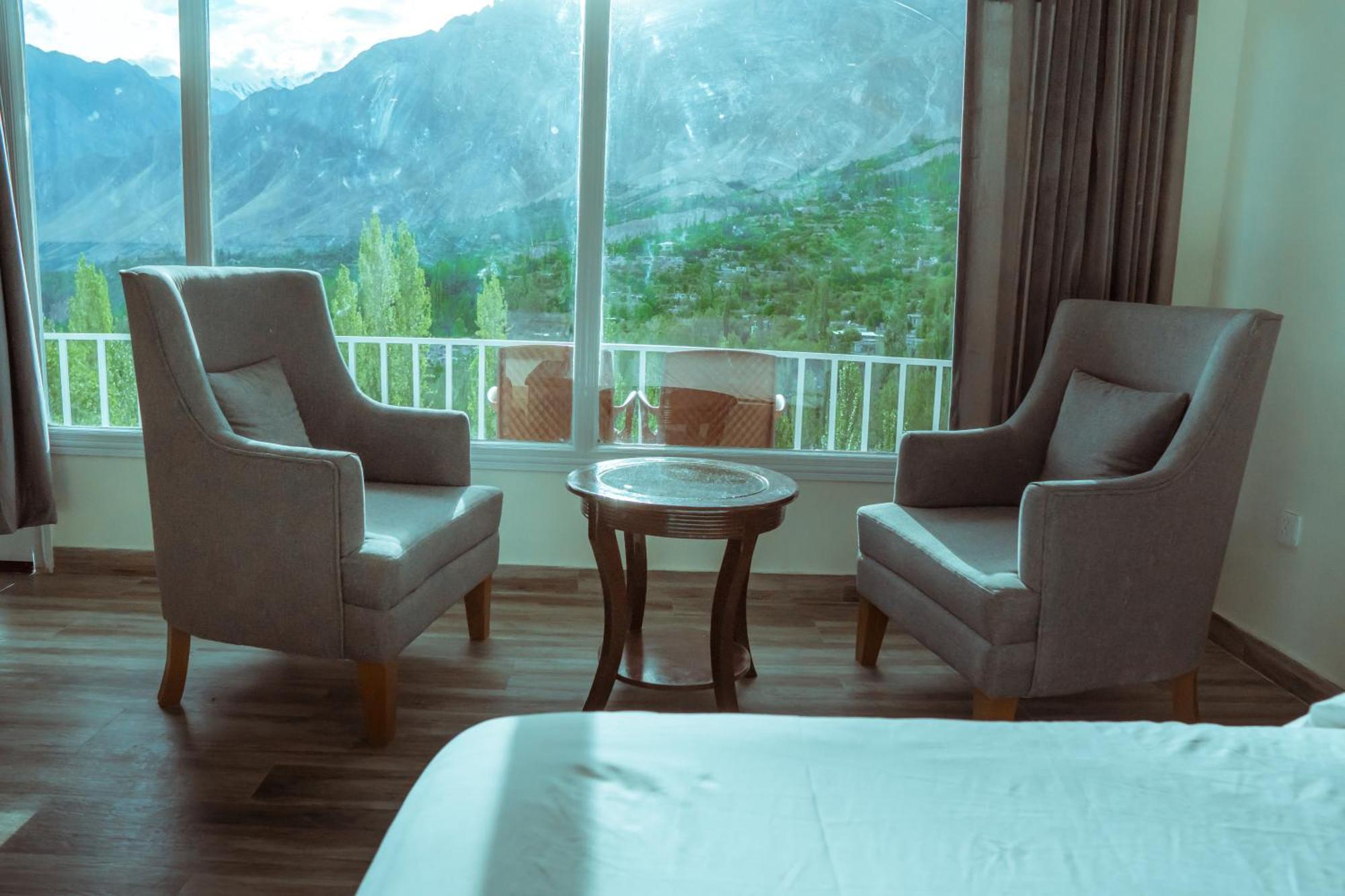 Hilltop Hotel, Hunza Karimabad  Dış mekan fotoğraf