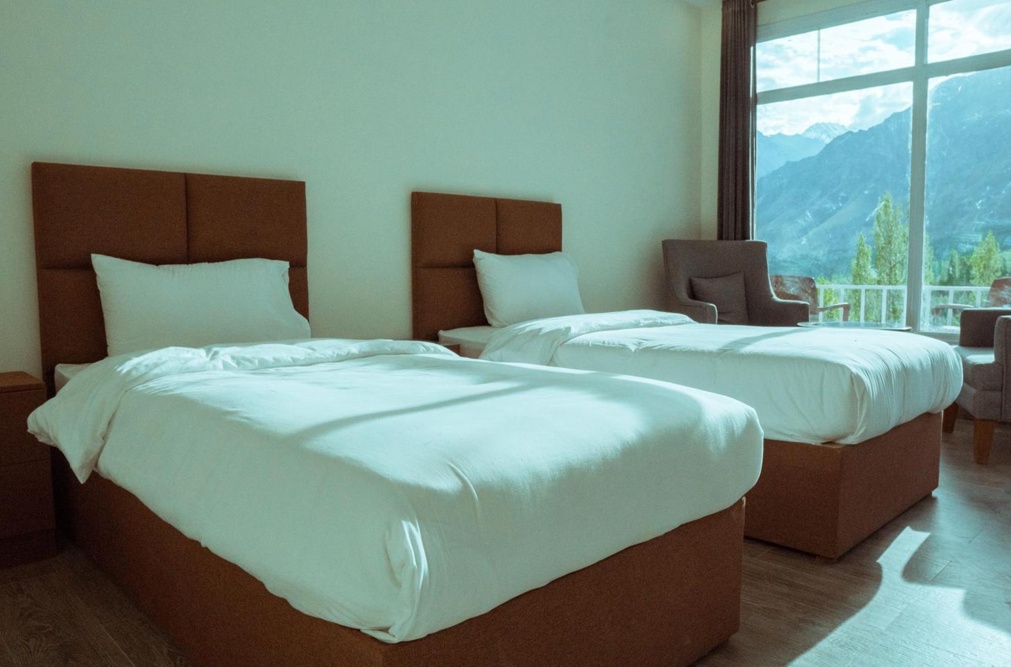 Hilltop Hotel, Hunza Karimabad  Dış mekan fotoğraf