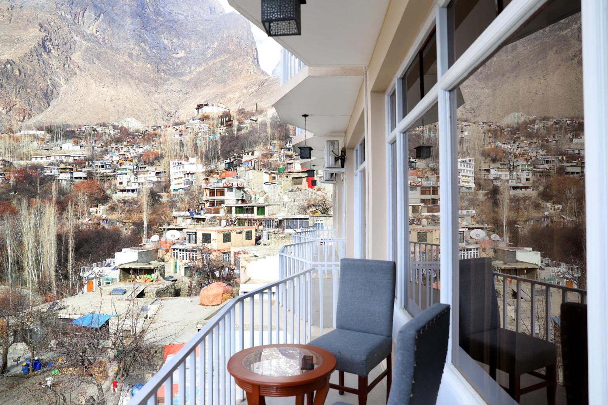 Hilltop Hotel, Hunza Karimabad  Dış mekan fotoğraf